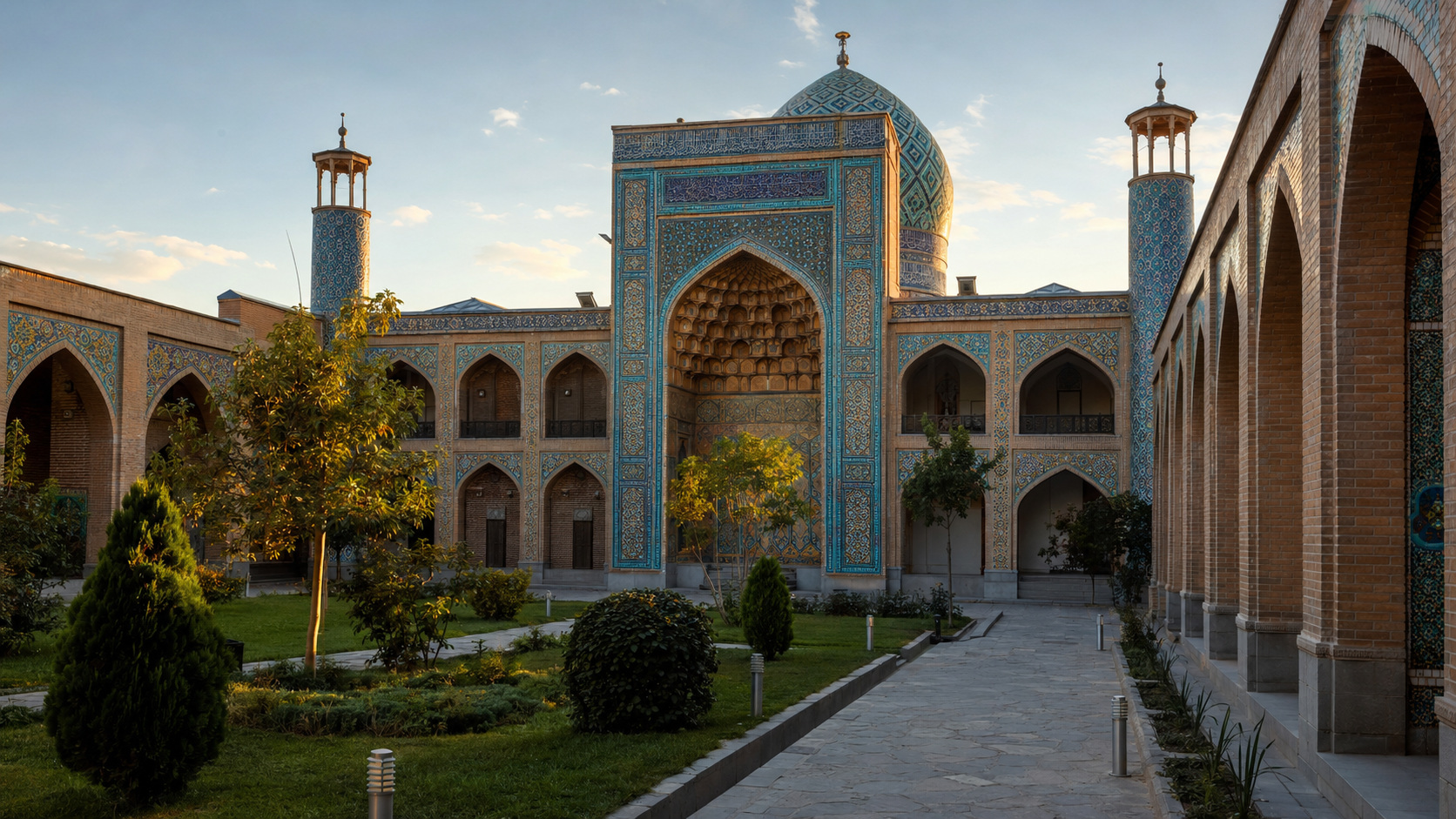 حیاط مسجد کبود ایروان
